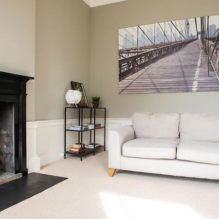Joivy Bright & Spacious Apt In Stockbridge 爱丁堡 外观 照片